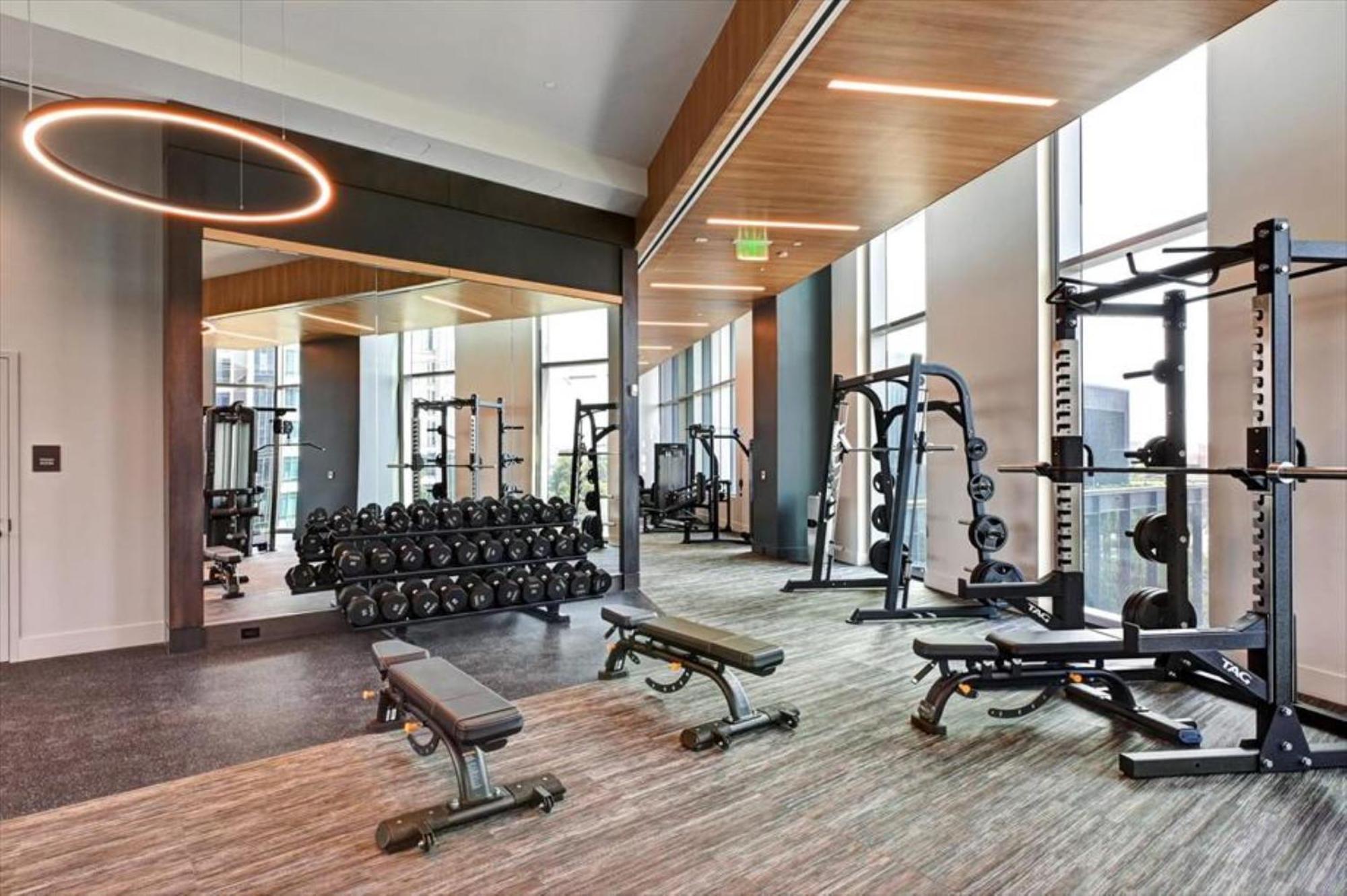 Global Luxury Suites At Town Center 레스튼 외부 사진