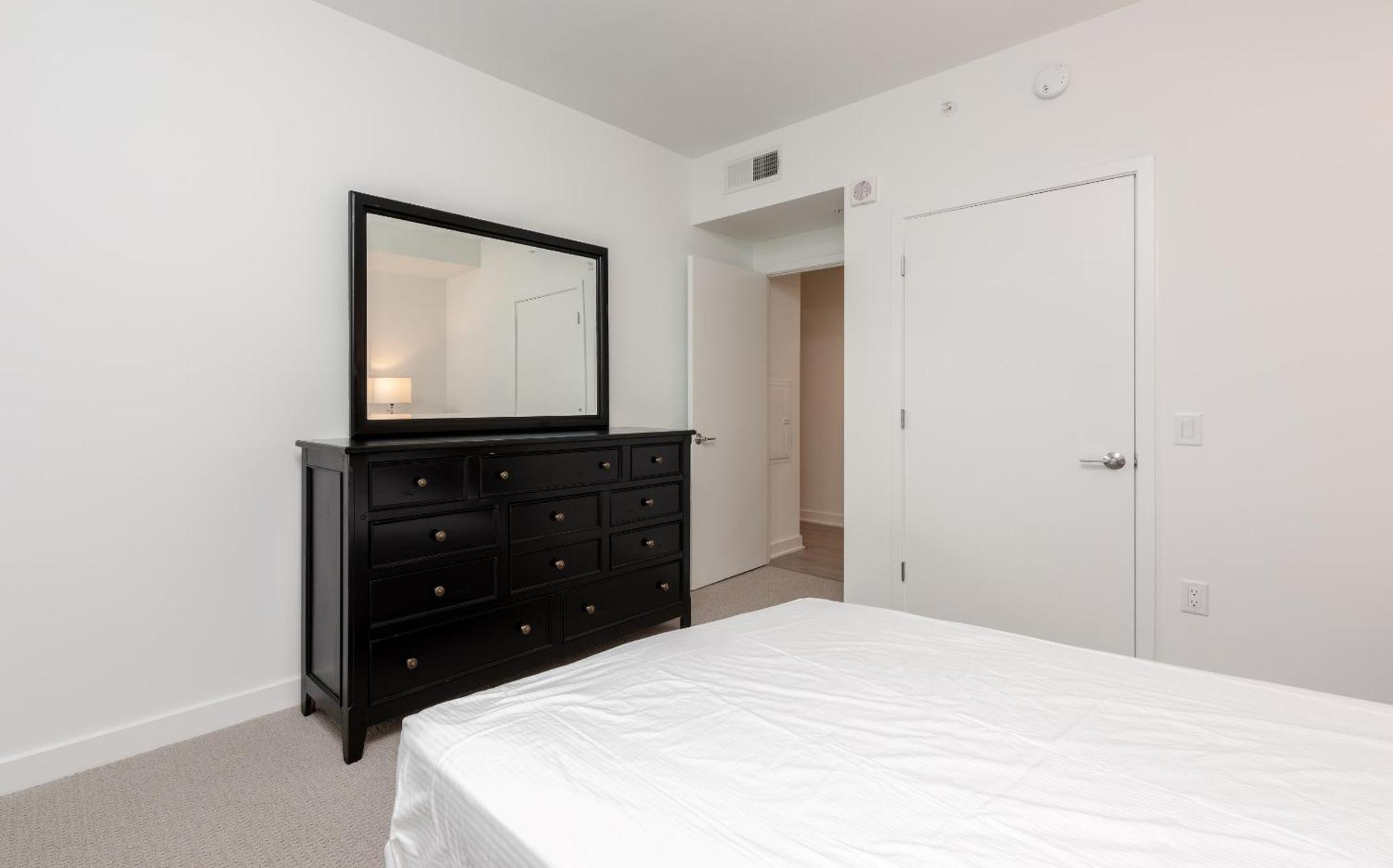 Global Luxury Suites At Town Center 레스튼 외부 사진