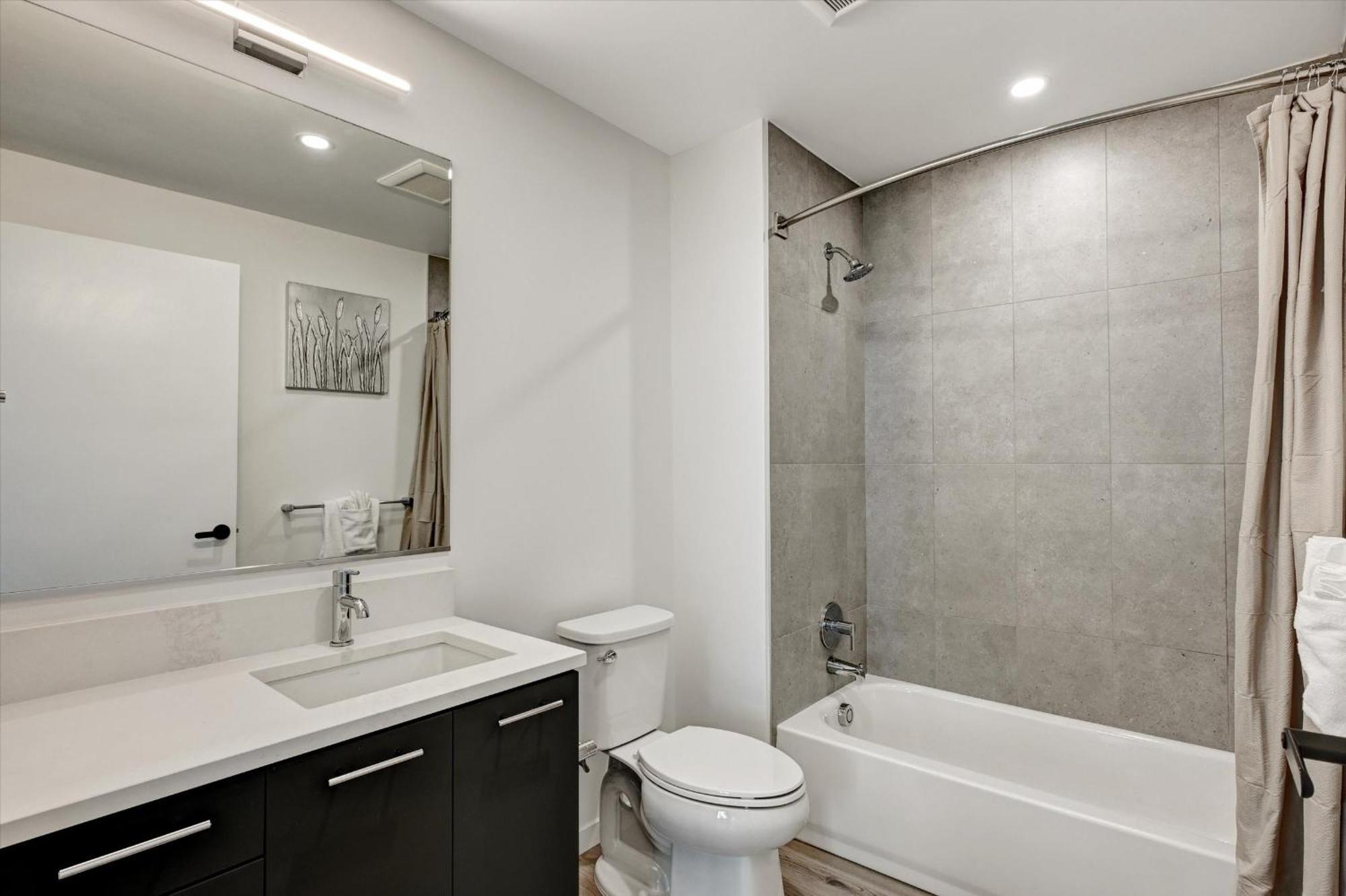 Global Luxury Suites At Town Center 레스튼 외부 사진
